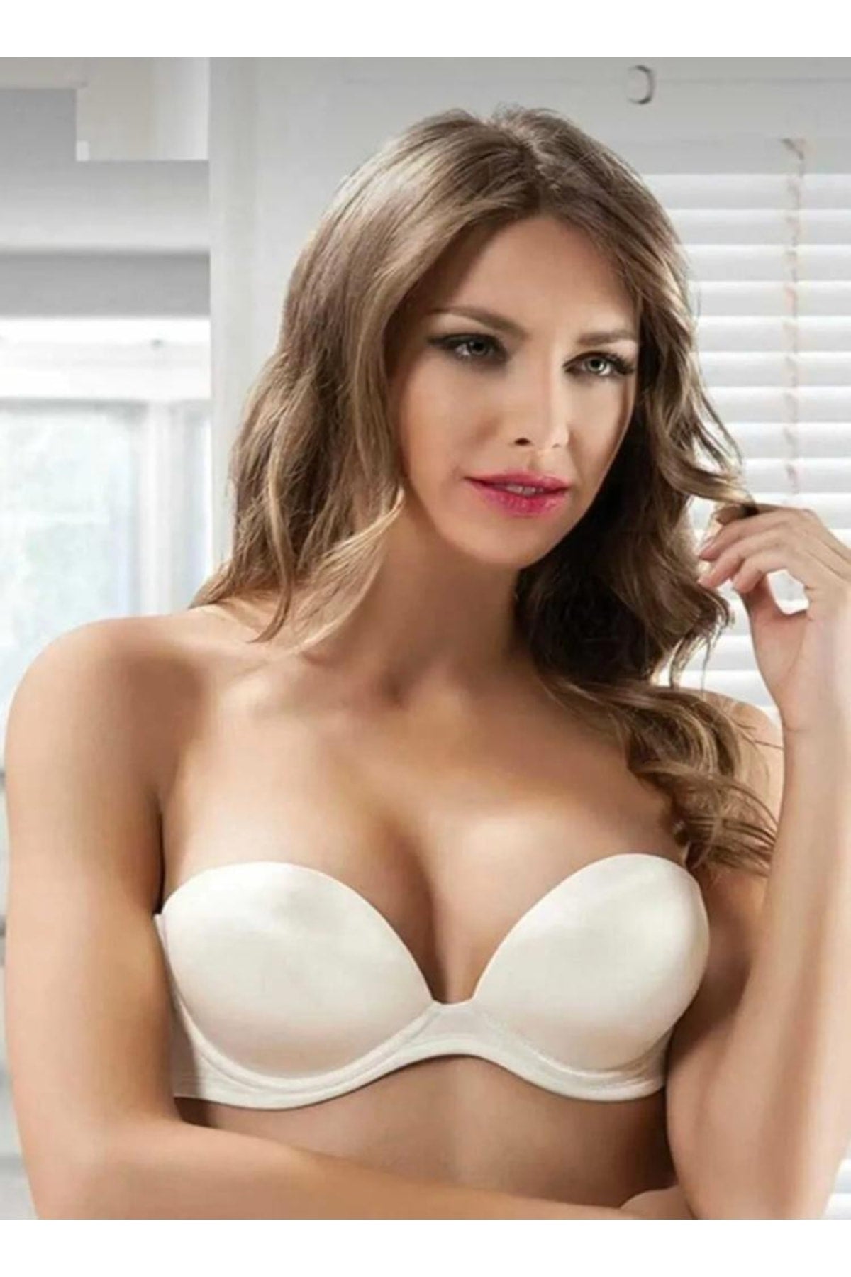 Kadın 2 Beden Büyük Gösteren Çift Destekli Straplez Südyen 7036